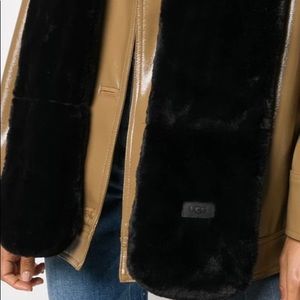 UGG Women’s Oblong Faux Fur Scarf - NEW